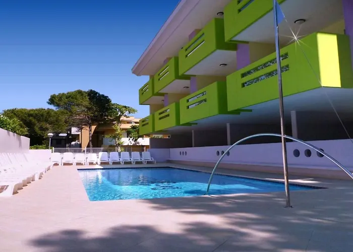 Διαμέρισμα Family Fun By Sea And Pool Μπιμπιόνε