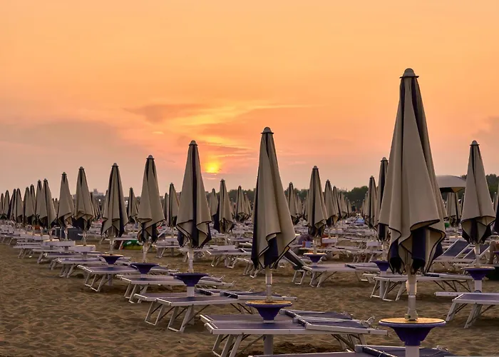Family Fun By Sea And Pool Bibione